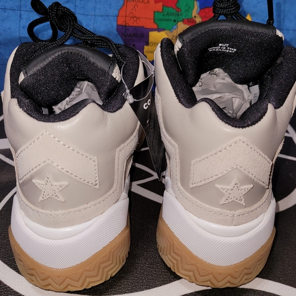 Converse Women's Size 6.5 VTLG Mid Made It To The - Picture 4 of 8